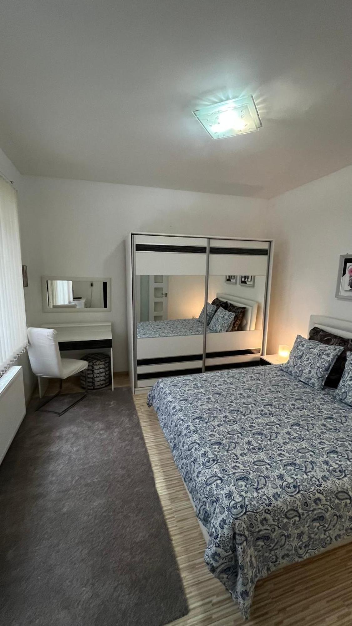 Two Bedroom Flat - Hyper Center Bruxelas